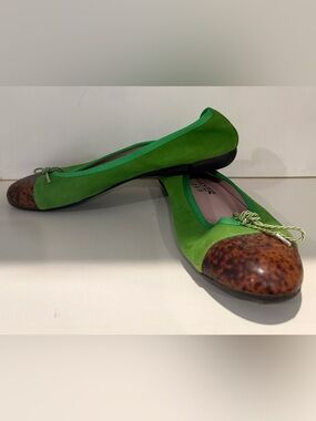 Paul Mayer Bingo Green Suede Ballet Flats with Brown Toe Cap 8.5
